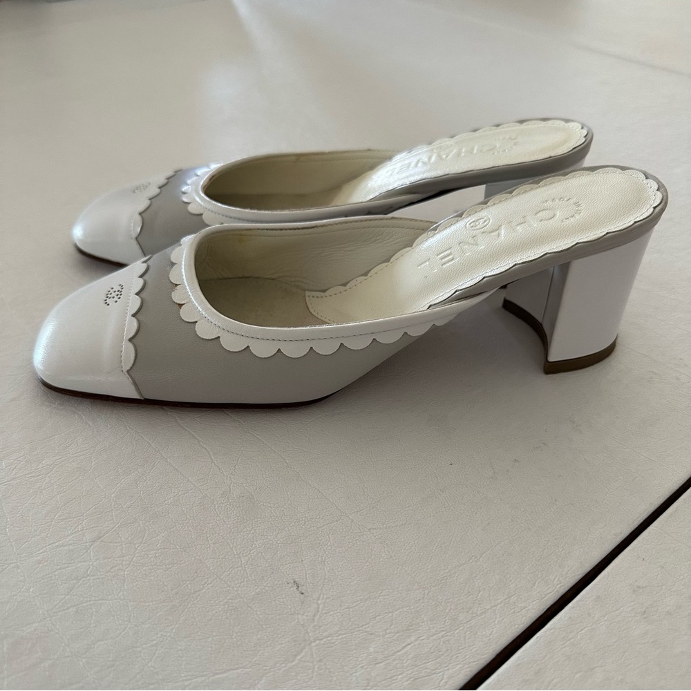 CHANEL Women's Cream and Gray Mules - Picture 14 of 16